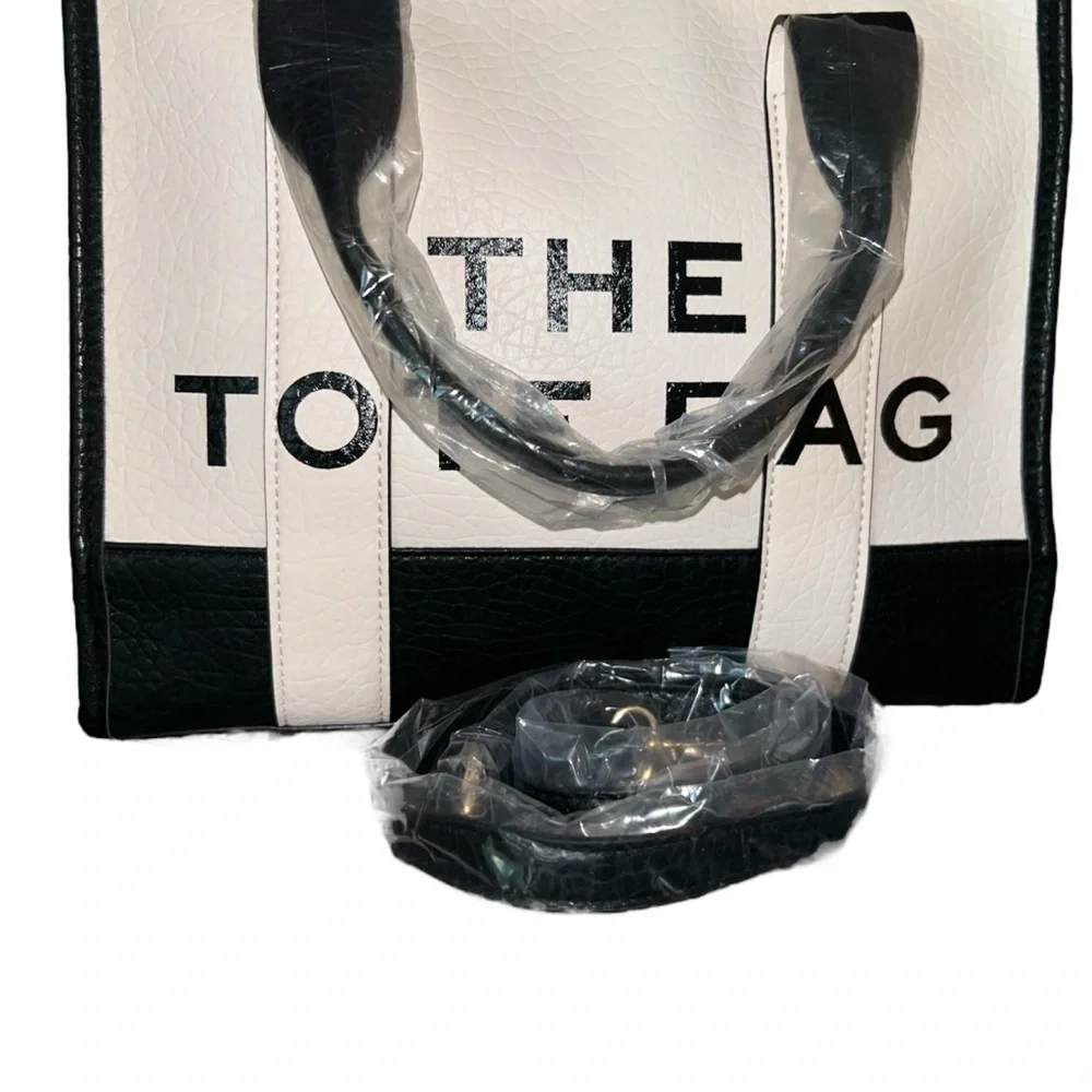 The Tote Bag - Picture 2 of 7